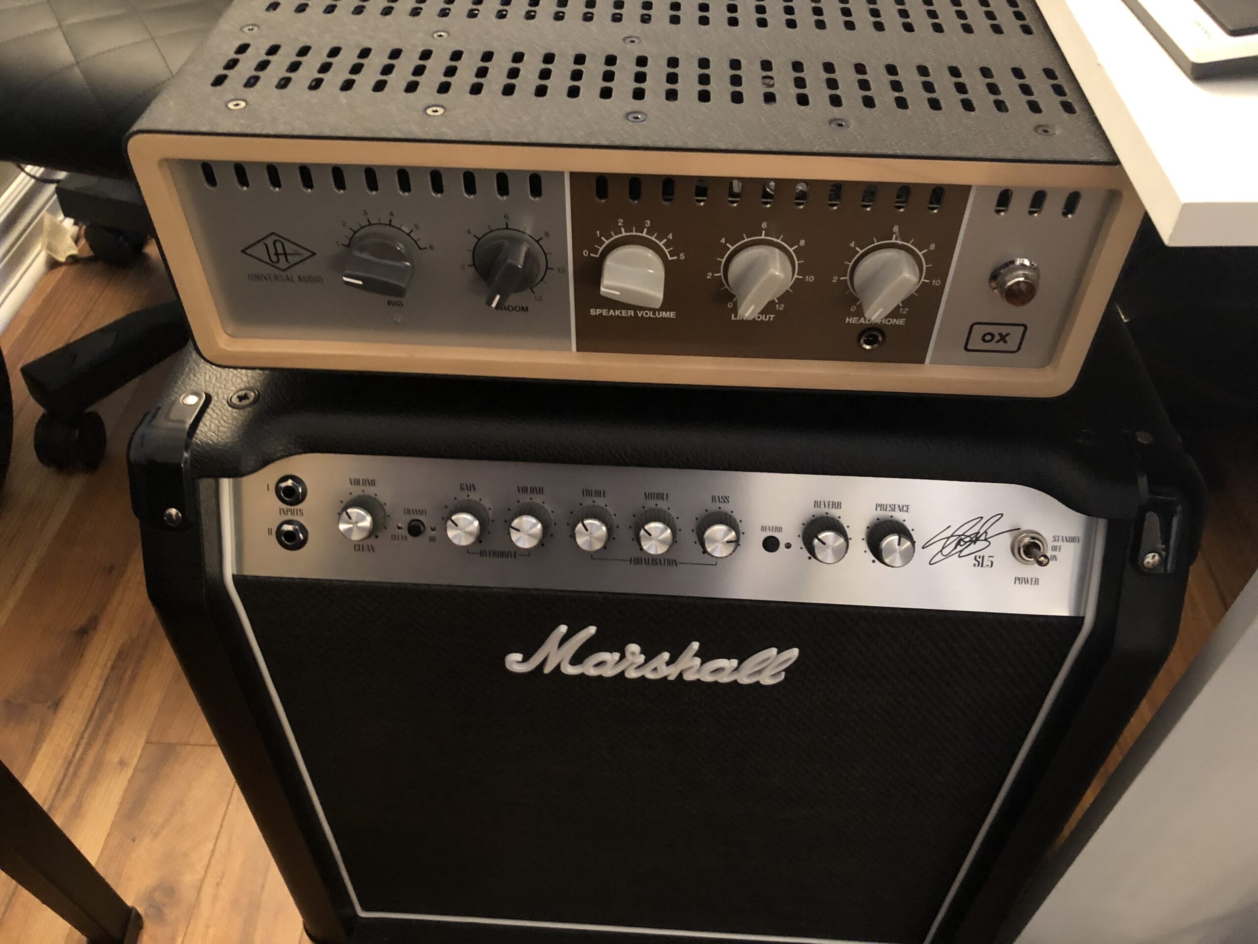 Universal Audio OX and Marshall amplifier